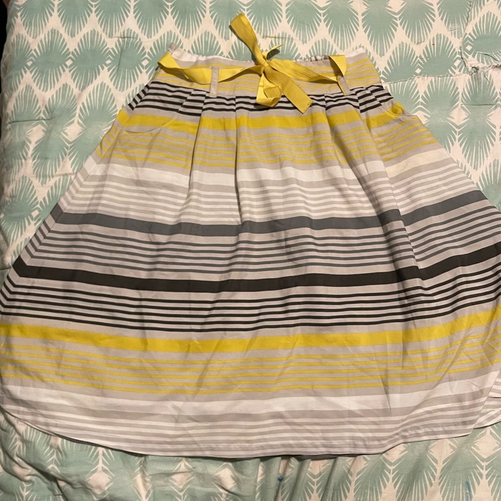 Old Navy striped skirt with tie waist M